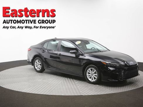 Used 2025 Toyota Camry LE FWD image 48
