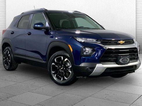 Used 2022 Chevrolet TrailBlazer LT AWD/4WD image 1