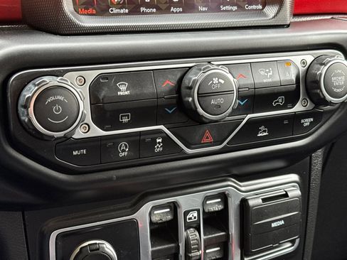 Used 2021 Jeep Wrangler Unlimited Rubicon image 20