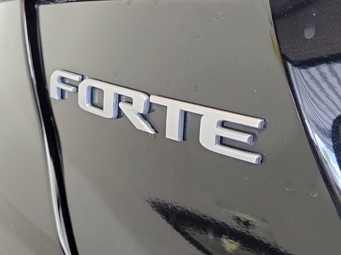 Used 2024 Kia Forte GT-Line FWD image 8