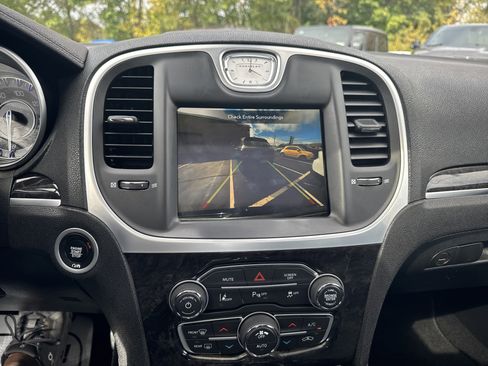 Used 2022 Chrysler 300 Touring L w/ Popular Equipment Group image 29