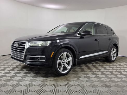 Used 2019 Audi Q7 3.0T Prestige w/ Prestige Package AWD/4WD image 3