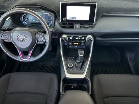 Used 2024 Toyota RAV4 SE image 15