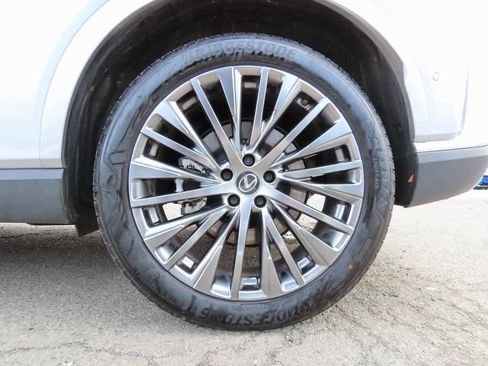 Used 2025 Lexus RX 450h Luxury image 8