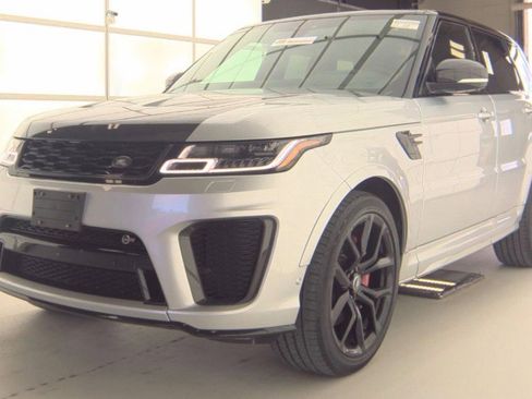 Used 2019 Land Rover Range Rover Sport SVR image 18