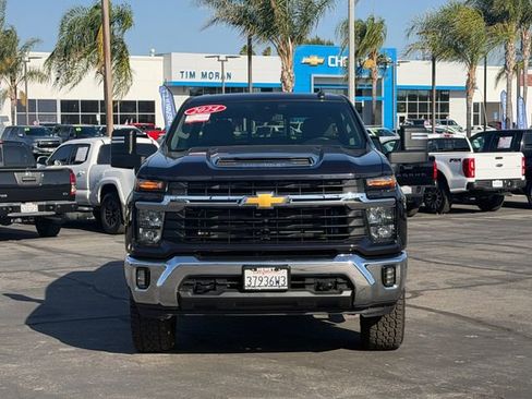 Used 2024 Chevrolet Silverado 2500 LT w/ Convenience Package AWD/4WD image 2
