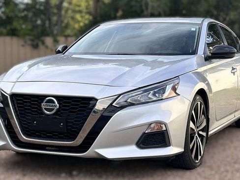 Used 2019 Nissan Altima 2.5 SR w/ SR Premium Package FWD image 10