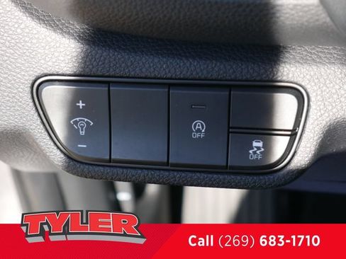 Used 2024 Kia Seltos EX AWD/4WD image 21
