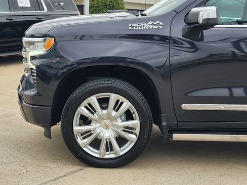 Used 2024 Chevrolet Silverado 1500 High Country w/ High Country Premium Package AWD/4WD image 15