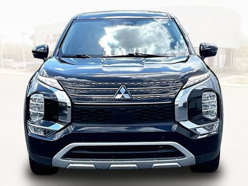 Used 2024 Mitsubishi Outlander SE AWD/4WD image 2