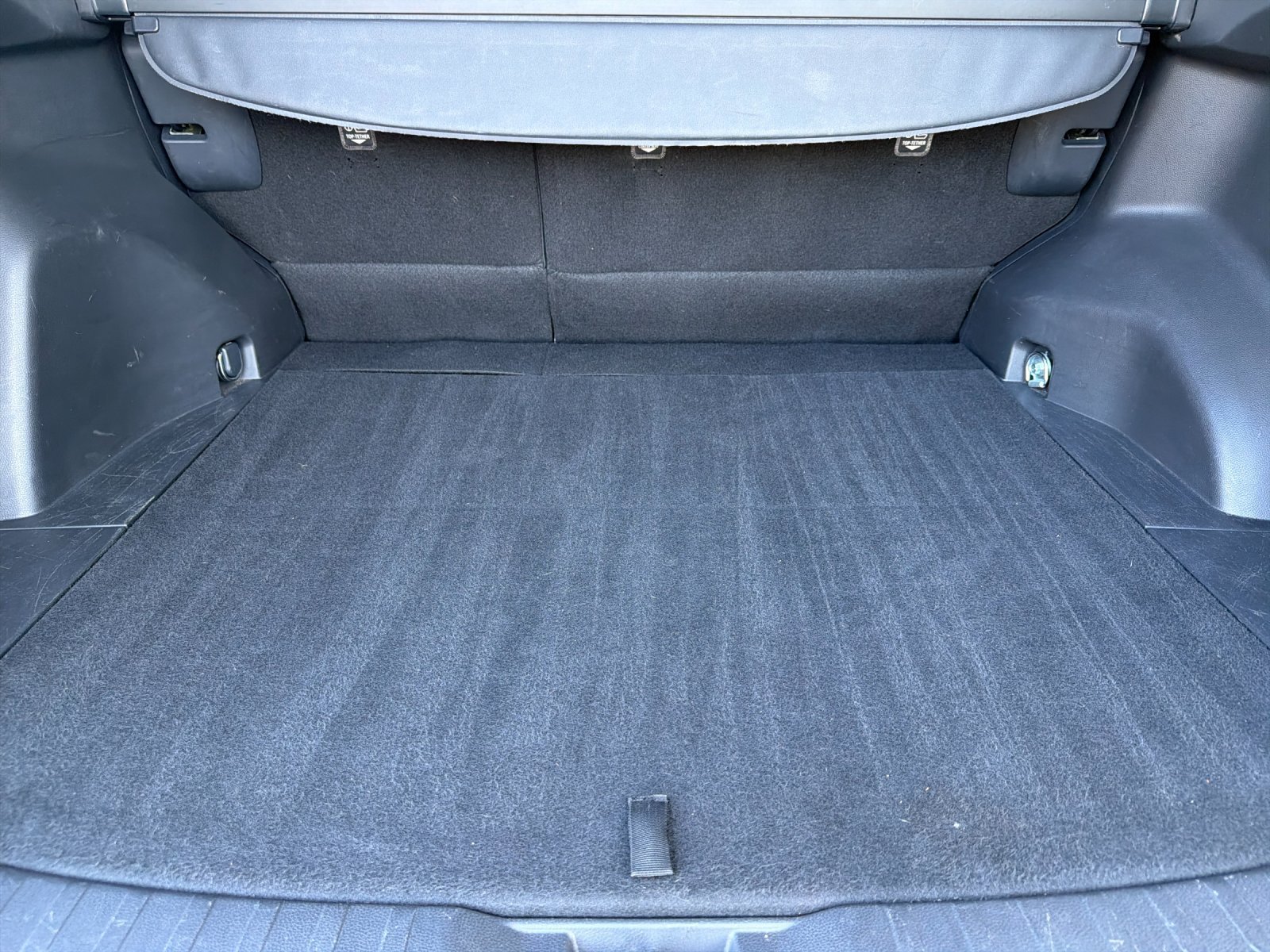 Used 2025 Toyota RAV4 XLE FWD image 16