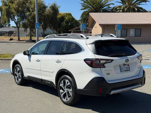 Used 2022 Subaru Outback Touring XT AWD/4WD image 3