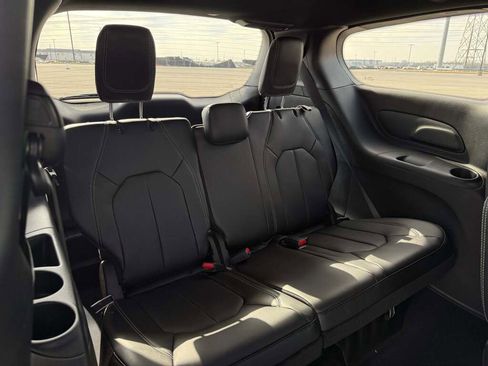 New 2026 Chrysler Voyager LX image 38