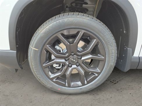 New 2025 Honda Pilot Touring image 14