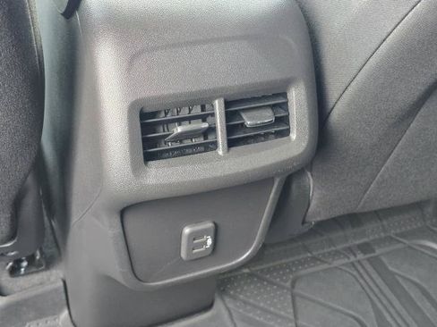 Used 2024 Chevrolet Equinox LT w/ LPO, Floor Liner Package FWD image 30