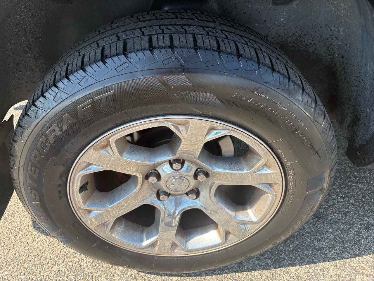 Used 2017 RAM 1500 Laramie RWD image 55