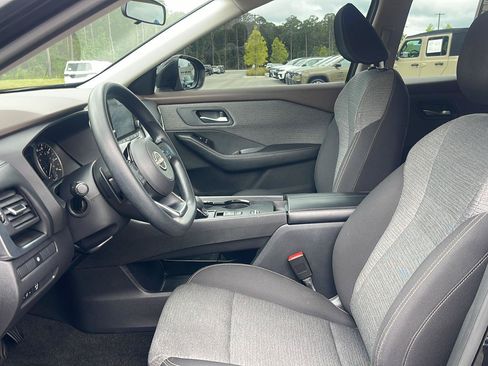 Used 2023 Nissan Rogue SV FWD image 17