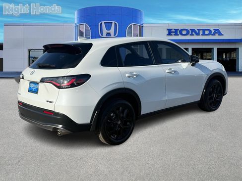 Used 2023 Honda HR-V Sport image 7