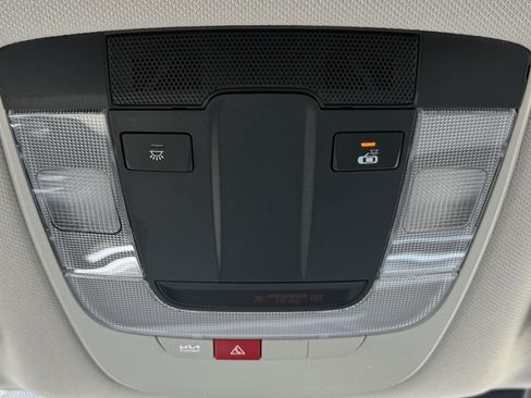 Used 2025 Kia Sorento EX AWD/4WD image 47