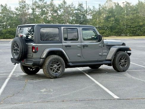 Used 2023 Jeep Wrangler Sahara image 8