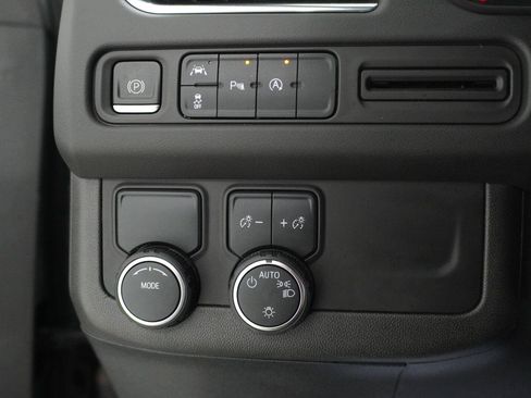 Used 2023 Chevrolet Tahoe LS RWD image 12