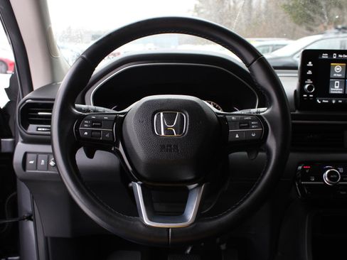 Used 2025 Honda Pilot EX-L image 10