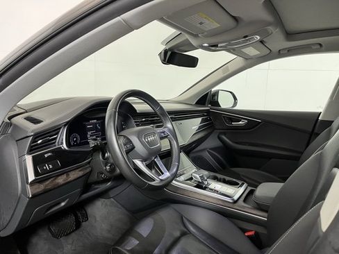 Used 2020 Audi Q8 Prestige w/ Prestige Package image 9