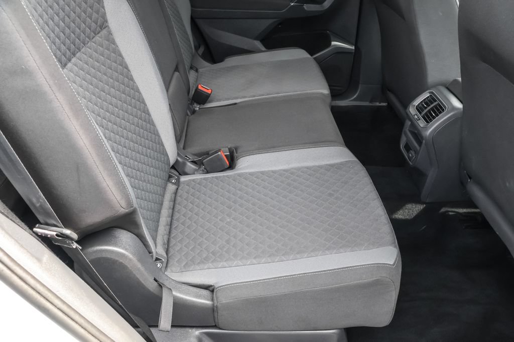 Used 2018 Volkswagen Tiguan S w/ 3rd Row Seat Package AWD/4WD image 32
