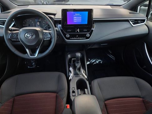 Used 2025 Toyota Corolla SE FWD image 13