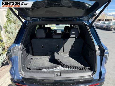 Used 2025 Chevrolet Traverse RS w/ LPO, Floor Liner Package image 42