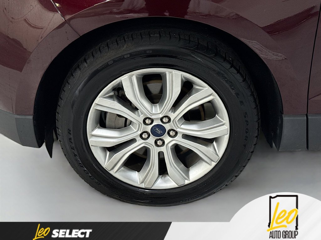 Used 2022 Ford Edge Titanium AWD/4WD image 33