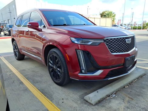 Used 2024 Cadillac XT6 Luxury FWD image 3