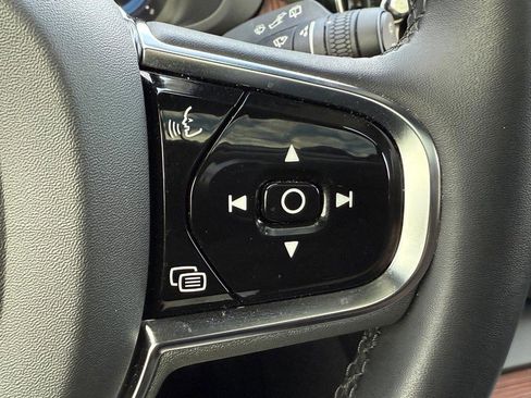 Certified 2024 Volvo XC60 B5 Plus w/ Protection Package Premier image 19