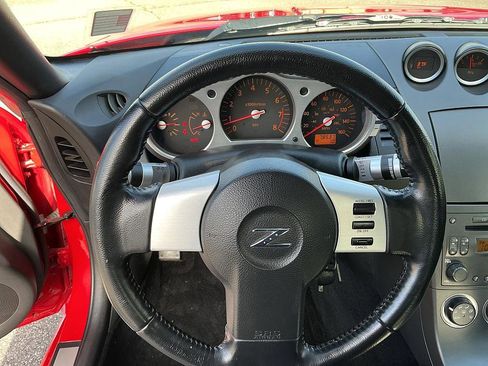 Used 2003 Nissan 350Z Enthusiast w/ Aerodynamics Pkg image 14