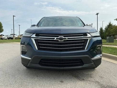 Used 2023 Chevrolet Traverse LT FWD image 8