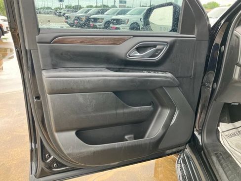 Used 2023 Chevrolet Suburban LS RWD image 27