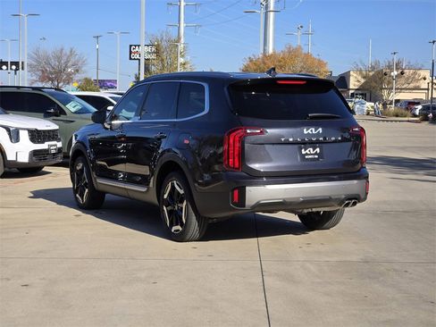 New 2025 Kia Telluride S image 3