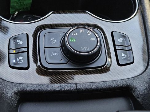 Used 2022 GMC Acadia AT4 w/ Technology Package image 15