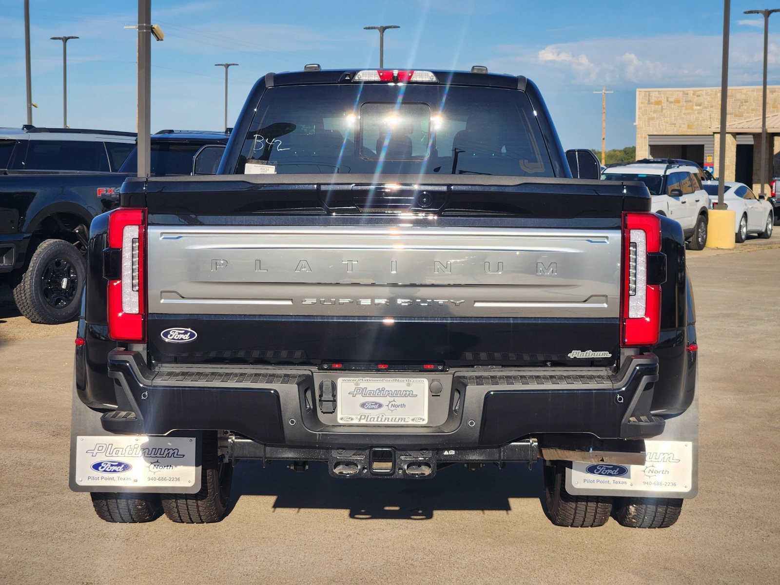 New 2027 Ford F350 Platinum w/ Platinum Plus Package AWD/4WD image 8