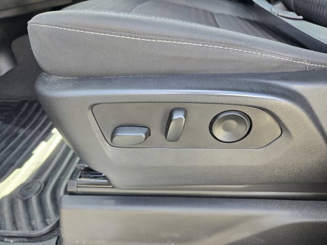 Used 2023 Chevrolet Silverado 1500 LT RWD image 15