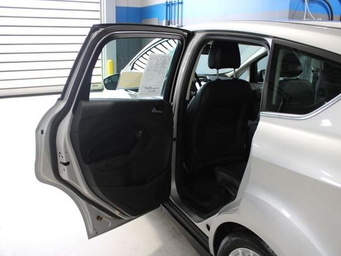 Used 2016 Ford C-MAX Energi SEL w/ Equipment Group 302A FWD image 16