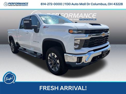 Used 2024 Chevrolet Silverado 2500 LT w/ Convenience Package AWD/4WD image 1