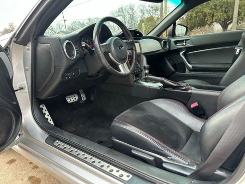 Used 2014 Subaru BRZ Limited w/ Popular Package #2B image 10