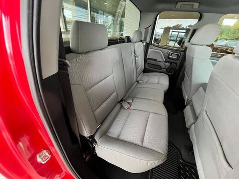 Used 2019 Chevrolet Silverado 1500 Custom w/ Custom Convenience Package AWD/4WD image 24