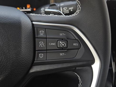 New 2025 Jeep Grand Cherokee Laredo X image 14