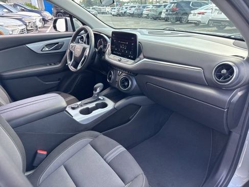 Used 2025 Chevrolet Blazer LT AWD/4WD image 26