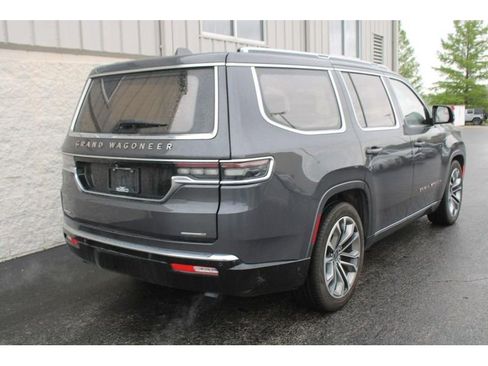Used 2023 Jeep Grand Wagoneer Series III image 3