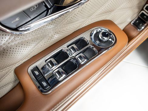 Used 2017 Bentley Mulsanne Speed image 70