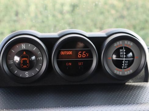 Used 2014 Toyota FJ Cruiser 4WD image 34