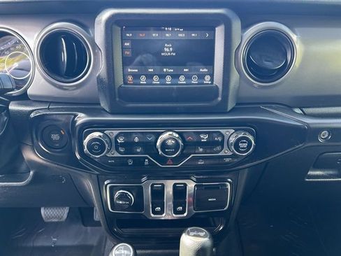 Used 2023 Jeep Wrangler Sport AWD/4WD image 29